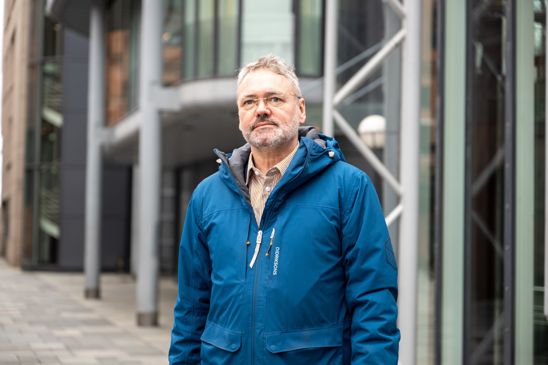 Spesialr&aring;dgiver i NITO, Knut Aarbakke med jakke ute
