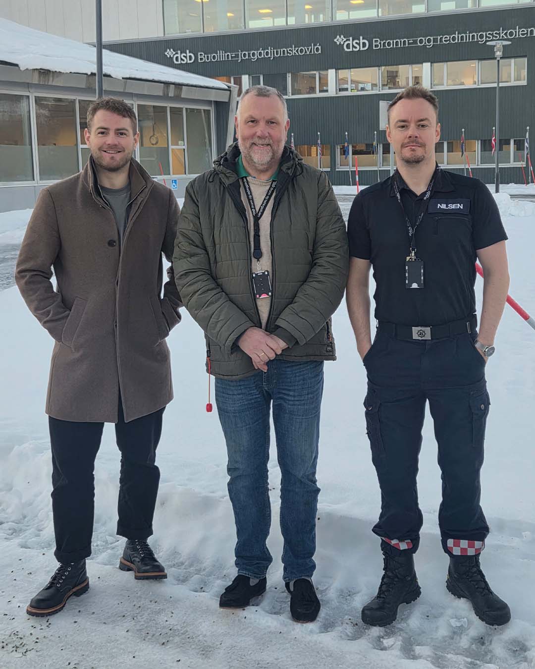 Tarje Andreas Kruhaug, B&aring;rd Marskar og Tarje Nilsen utenfor skolen