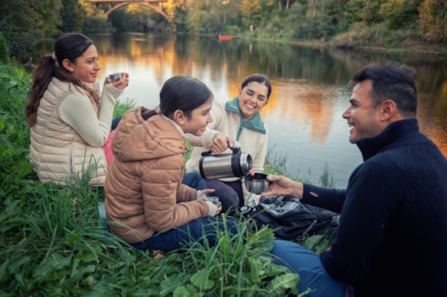 Familie i naturen. Foto: Luca Kleve_Ruud